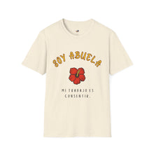 Load image into Gallery viewer, T shirt "Soy Abuela, mi trabajo es consentir"