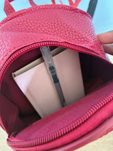 Load image into Gallery viewer, Bultito de Misi (Rojo) "Lápiz corazón"