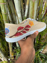 Load image into Gallery viewer, Tenis cremas con brillo de PR