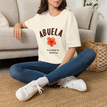 Load image into Gallery viewer, T shirt natural "Abuela Alcagüeta Boricua"

