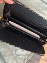 Load image into Gallery viewer, Wallet rosa Stitch
