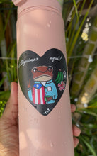 Load image into Gallery viewer, Sticker Sapo Concho/ Corazón Negro
