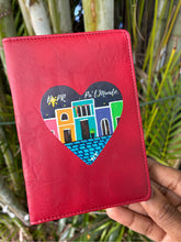 Load image into Gallery viewer, Porta pasaporte casitas de San Juan

