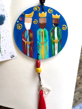 Load image into Gallery viewer, &quot;Reyes Magos&quot; car charm.
