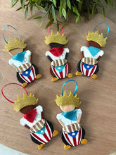 Load image into Gallery viewer, Tamborileros Boricuas Artesanales (Set de 5 Ornamentos)
