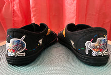 Load image into Gallery viewer, Tenis negras embelequeras.
