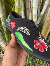 Load image into Gallery viewer, Tenis negras flamboyán PR
