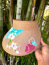 Load image into Gallery viewer, Visera Crema Orquídeas Blancas.
