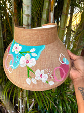 Load image into Gallery viewer, Visera Crema Orquídeas Blancas.
