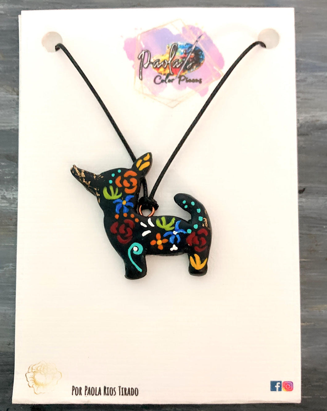 Chihuahua Florece necklace