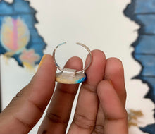 Load image into Gallery viewer, Hand ring &quot;Oleada Collection&quot;
