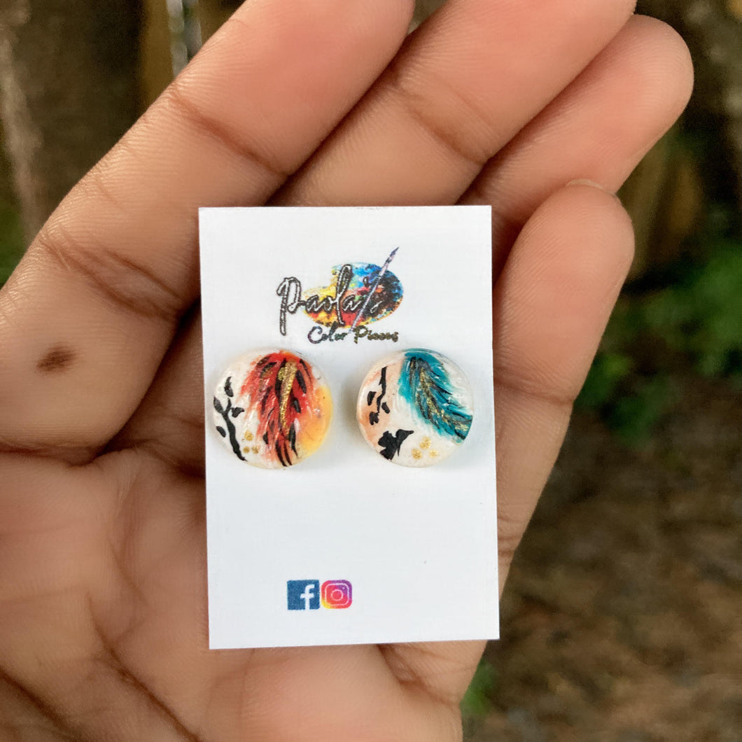 Round leaf pattern earrings studs