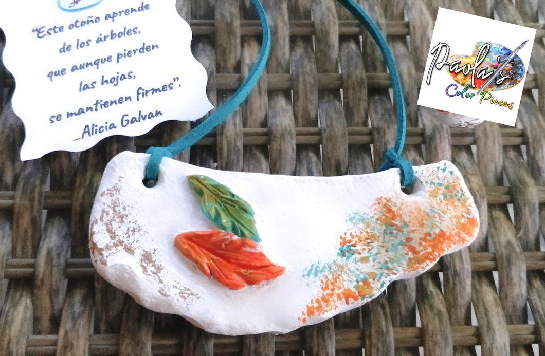 White sky leaves necklace