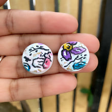 Load image into Gallery viewer, Big round floral earrings &quot;Te Quiero Primavera&quot;
